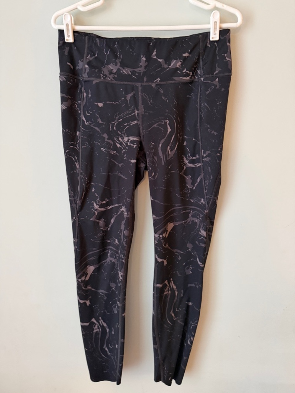 Athleta Black Marble-Print Performance Leggings